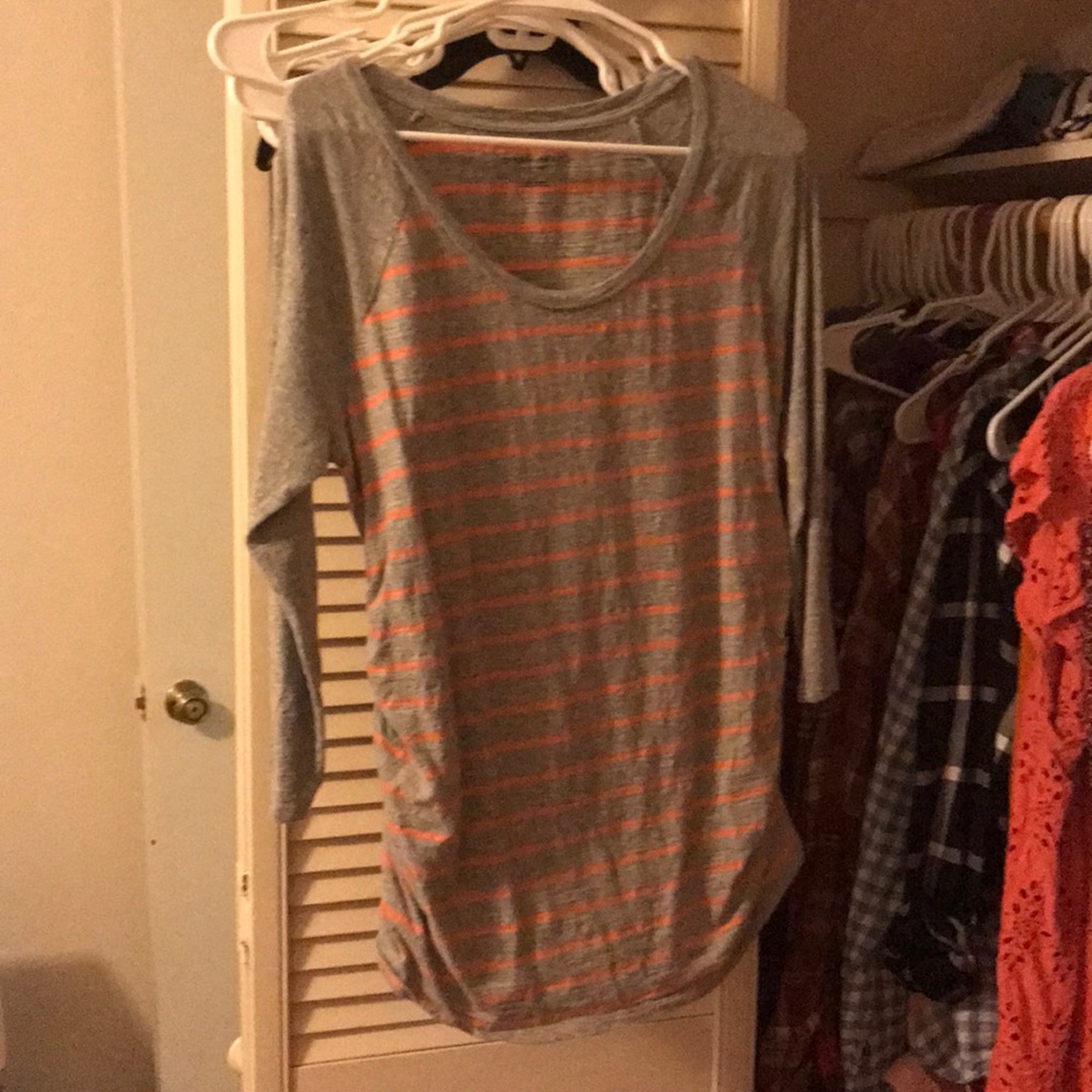 Maternity t shirt